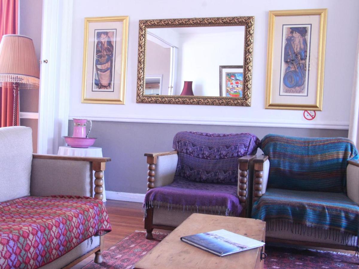 The Boston Guest House Беллвілл Екстер'єр фото