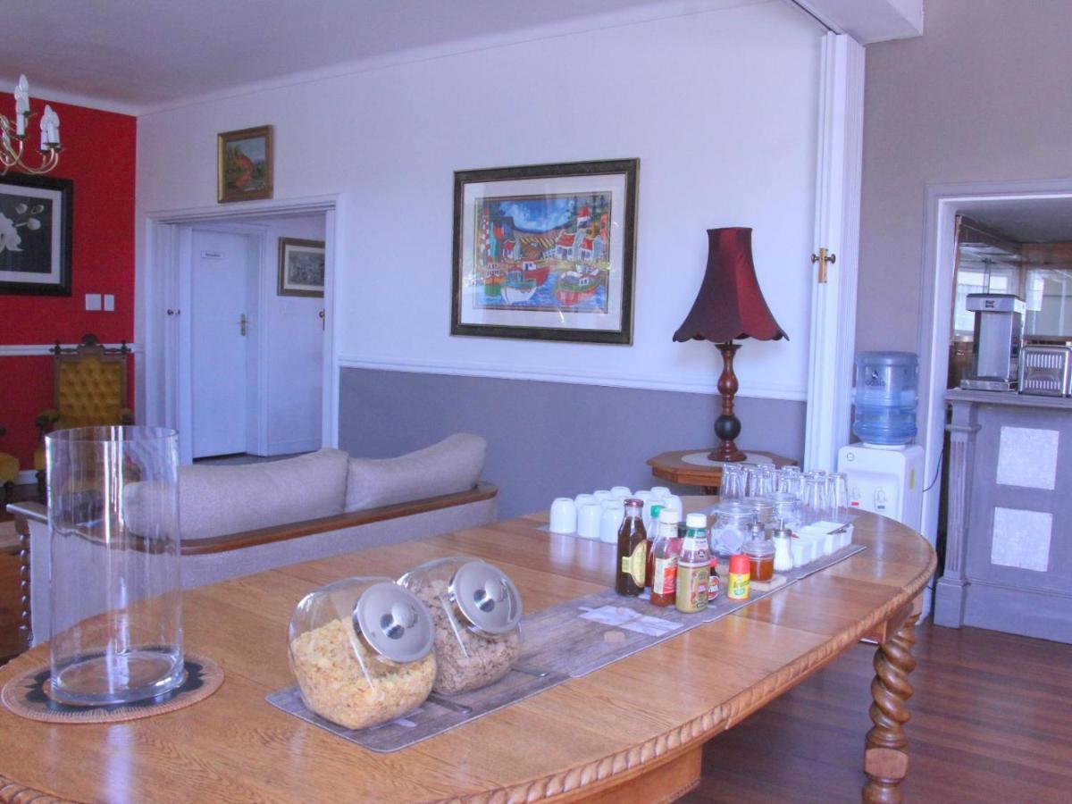 The Boston Guest House Беллвілл Екстер'єр фото