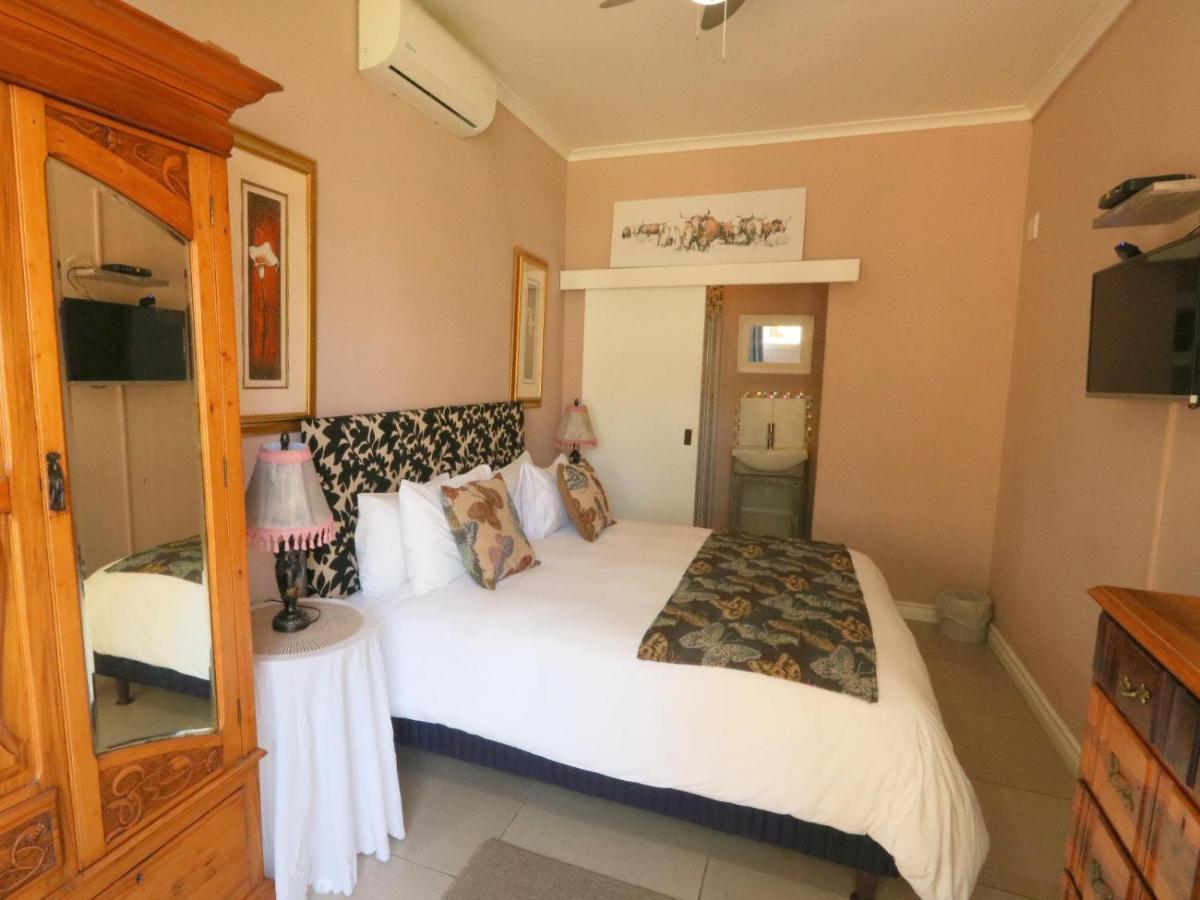 The Boston Guest House Беллвілл Номер фото